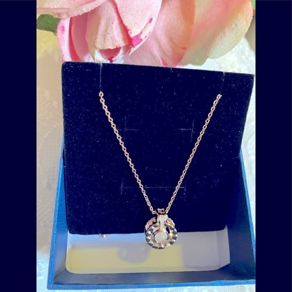 LOVE ❤️ projective necklace I love you Rose Gold